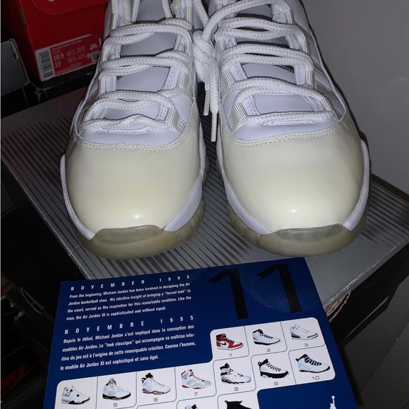 air jordan 11 retro low white light zen grey